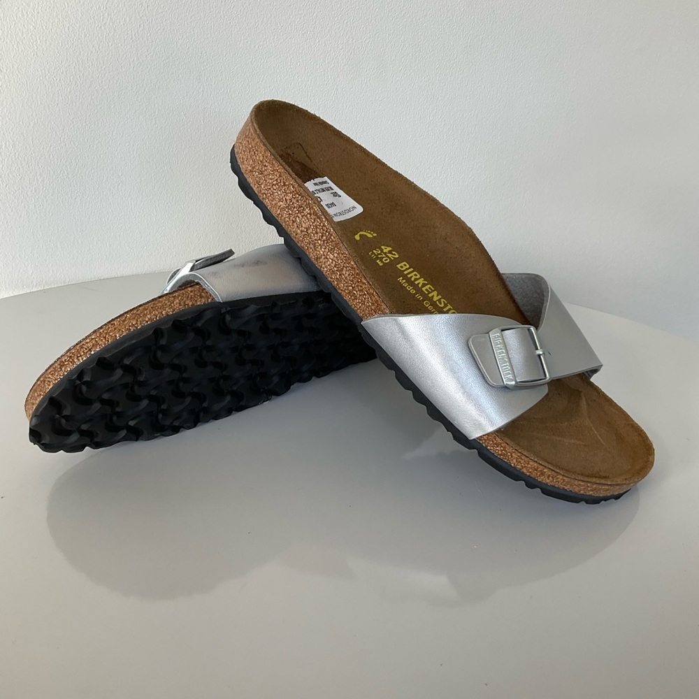 Birkenstock silver sandals - Picture 2 of 12